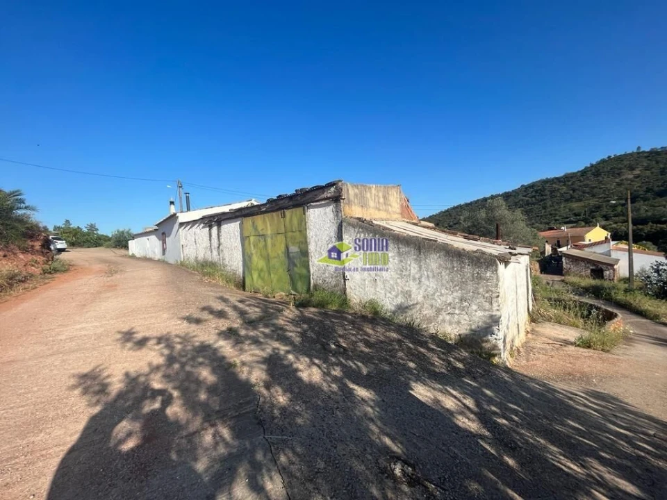 Moradia T2 para Venda em Alte Foto 15