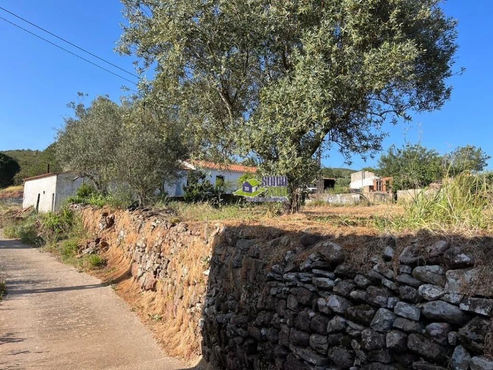 Moradia T2 para Venda em Alte Foto 24