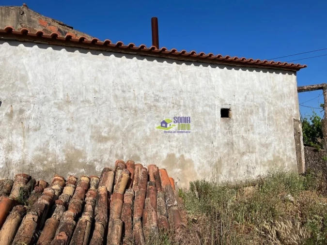 Moradia T2 para Venda em Alte Foto 13