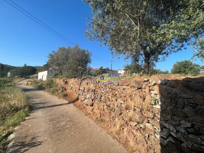 Moradia T2 para Venda em Alte Foto 25