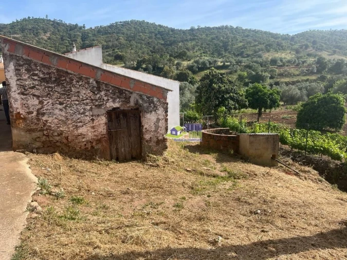 Moradia T2 para Venda em Alte Foto 28