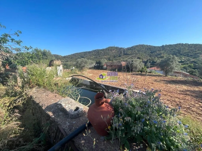 Moradia T2 para Venda em Alte Foto 19