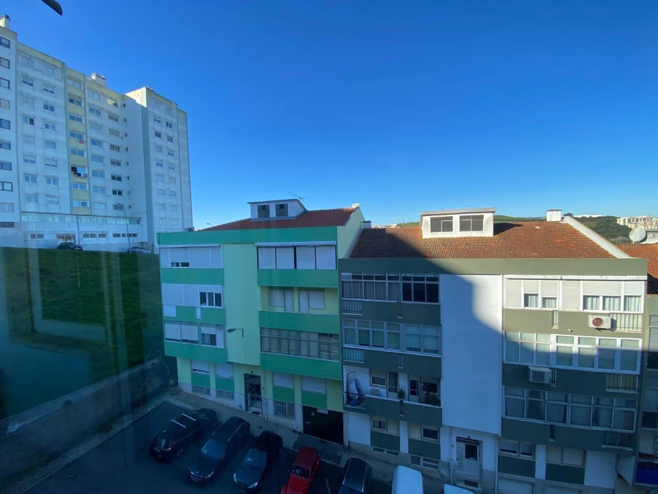 Apartamento T3 para Venda em Massamá e Monte Abraão Foto 1