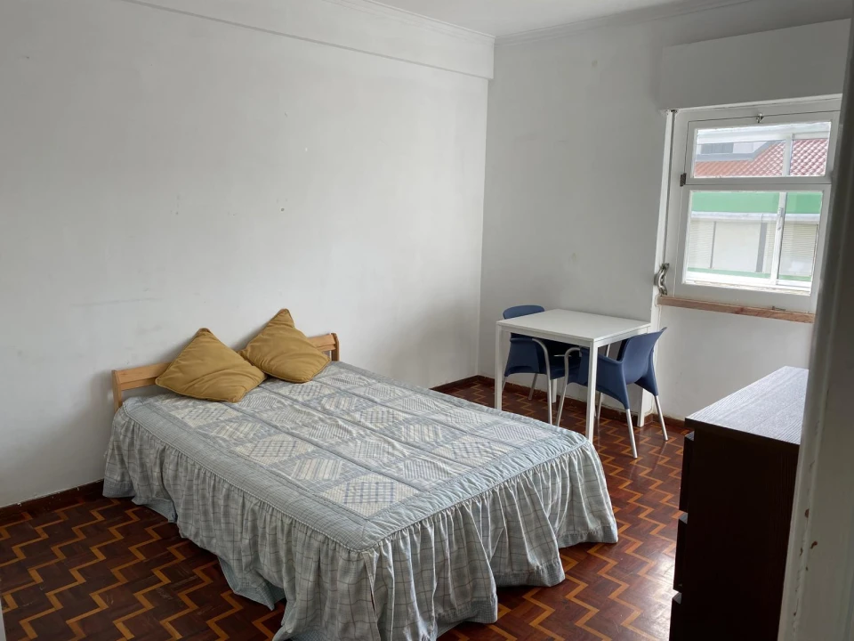 Apartamento T3 para Venda em Massamá e Monte Abraão Foto 10