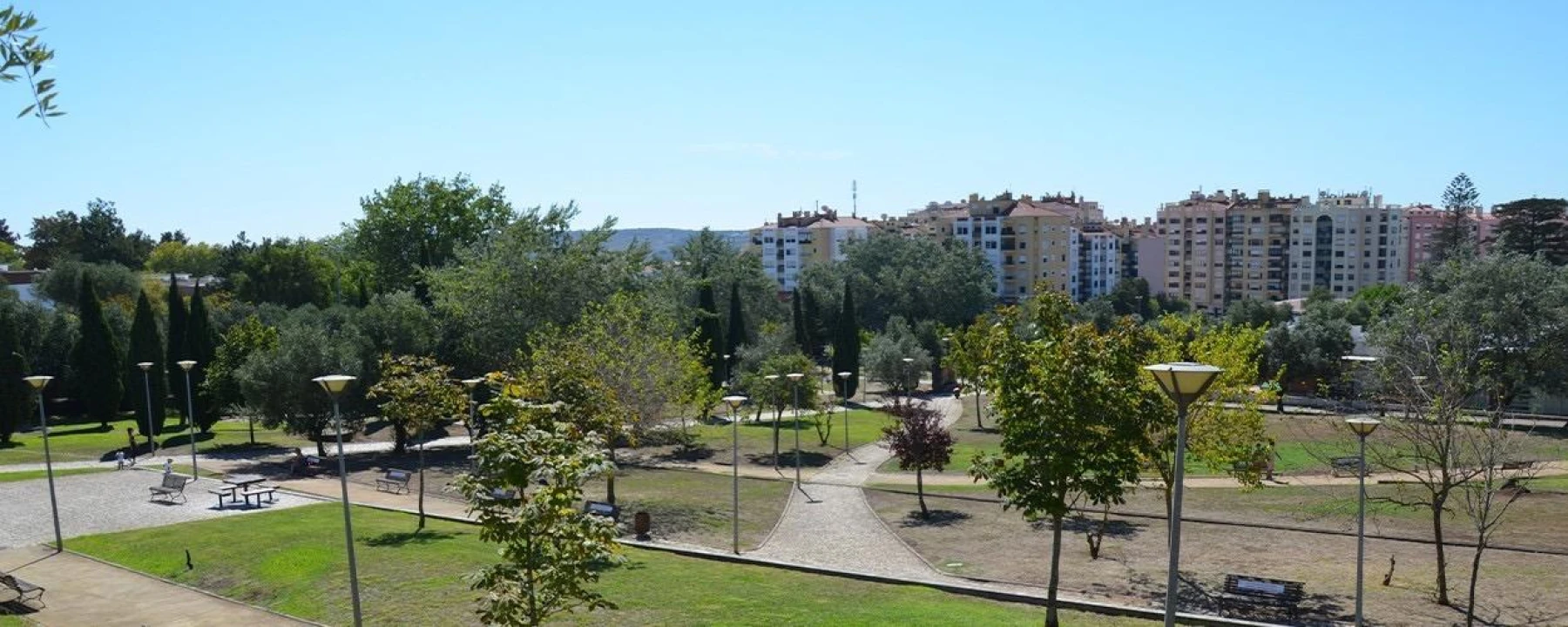 Apartamento T3 para Venda em Massamá e Monte Abraão Foto 18