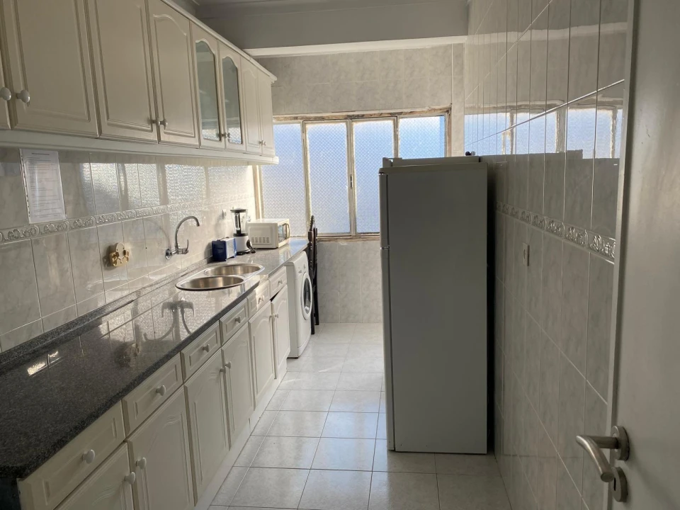 Apartamento T3 para Venda em Massamá e Monte Abraão Foto 5