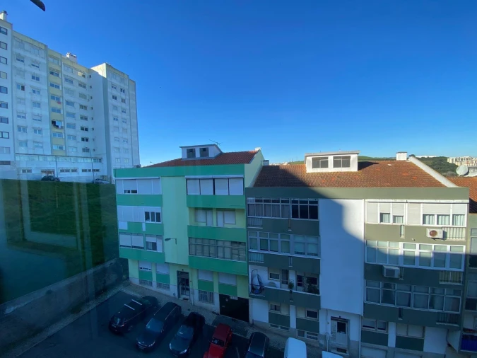 Apartamento T3 para Venda em Massamá e Monte Abraão Foto 1