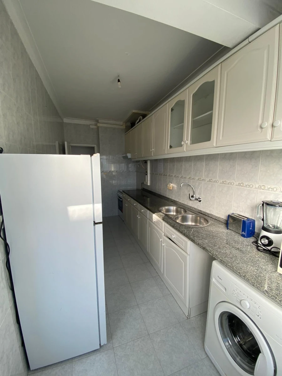 Apartamento T3 para Venda em Massamá e Monte Abraão Foto 15