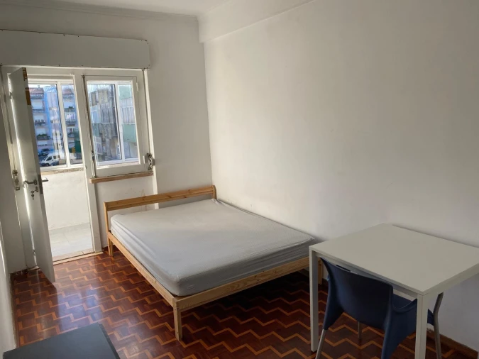 Apartamento T3 para Venda em Massamá e Monte Abraão Foto 8