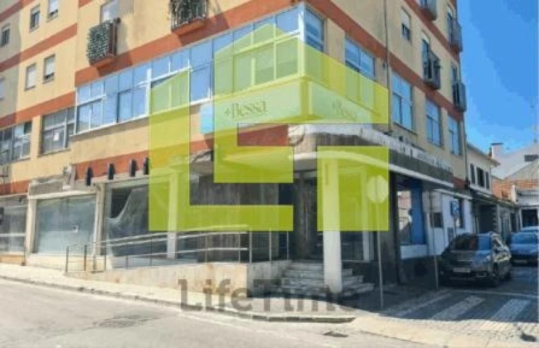 Loja para Venda em Vagos e Santo António