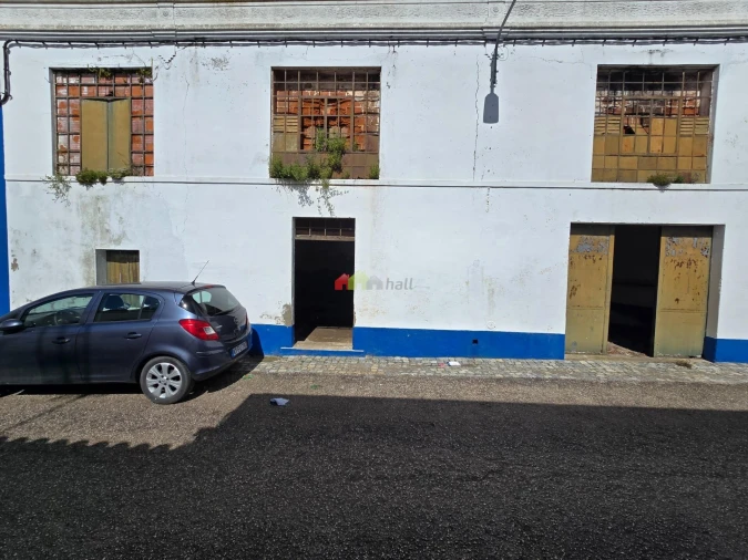 Armazém para Venda em Santiago do Escoural