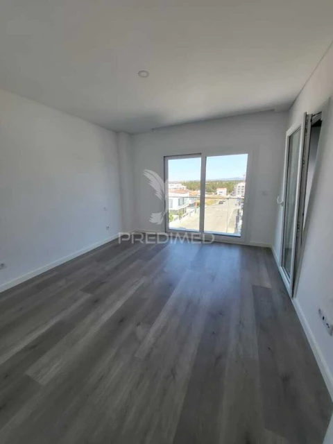 Moradia T4 para Venda em Corroios