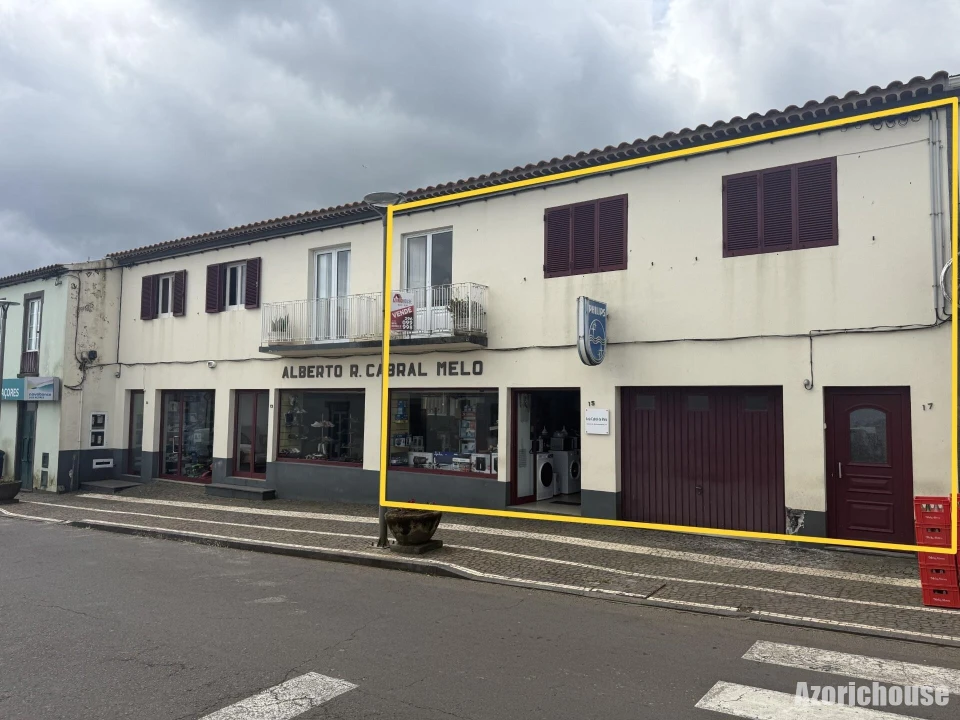 Moradia T3 para Venda em Lomba da Fazenda Foto 1