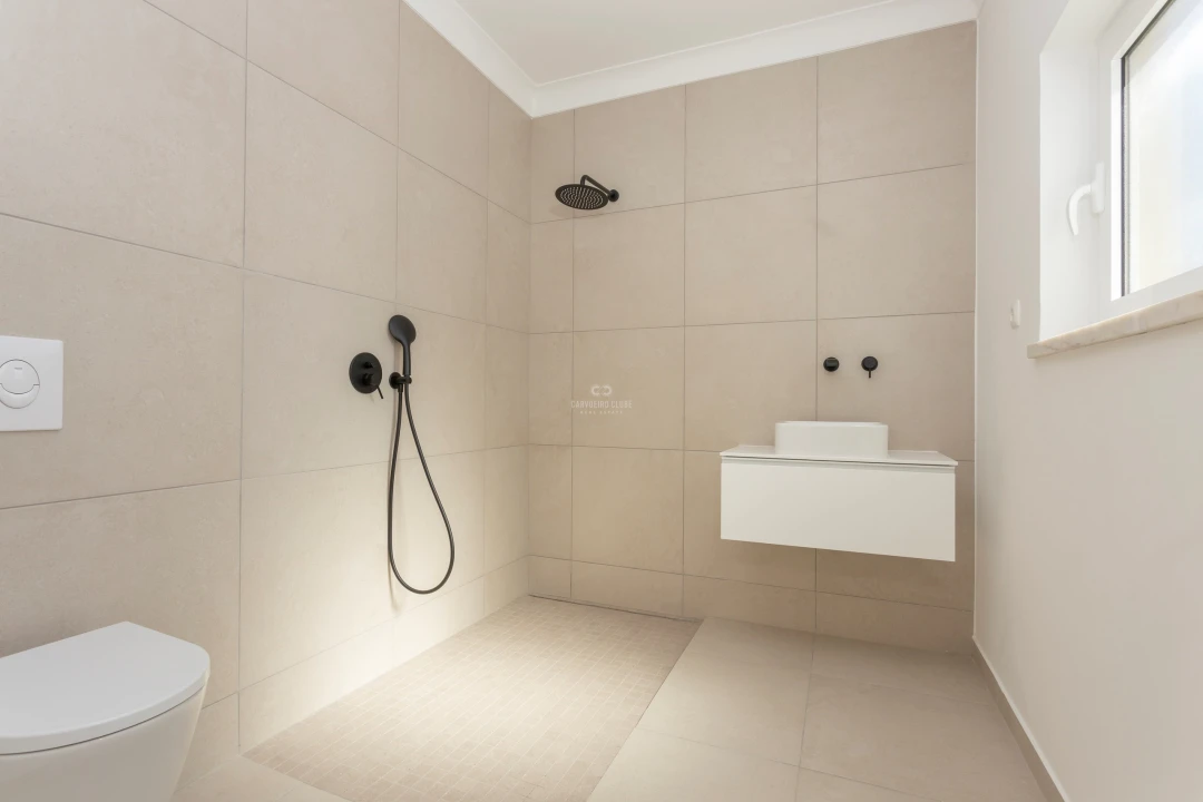 Moradia T4 para Venda em Barão de São Miguel Foto 23