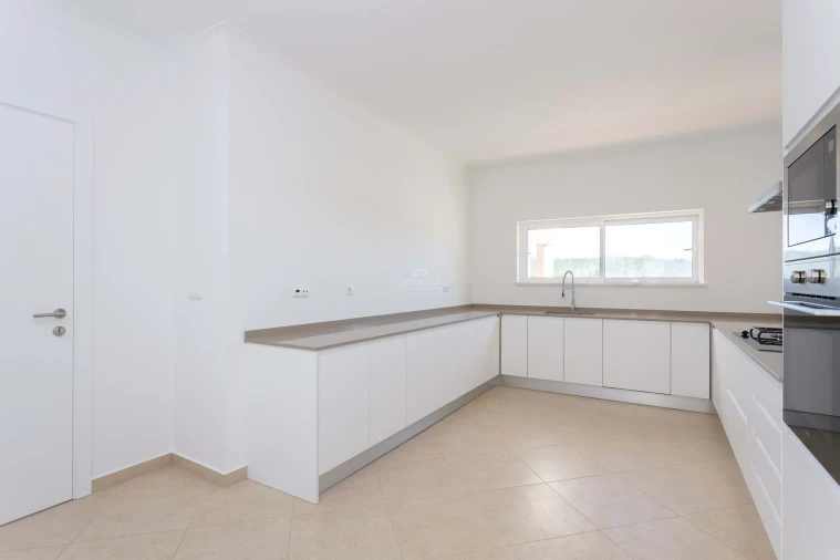 Moradia T4 para Venda em Barão de São Miguel Foto 13