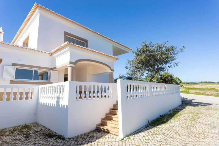 Moradia T4 para Venda em Barão de São Miguel Foto 3