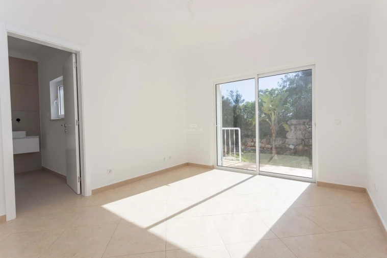 Moradia T4 para Venda em Barão de São Miguel Foto 24