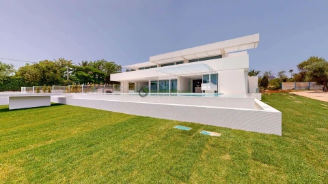 Moradia T5 para Venda em Loule (São Clemente)