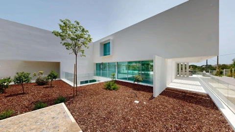 Moradia T5 para Venda em Loule (São Clemente)