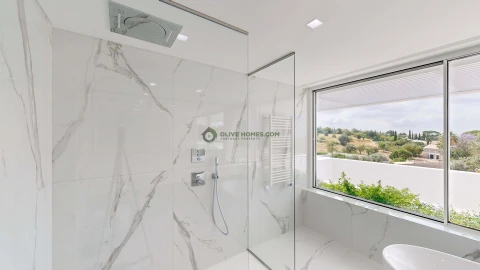 Moradia T5 para Venda em Loule (São Clemente)