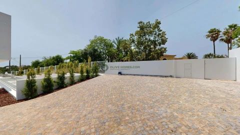 Moradia T5 para Venda em Loule (São Clemente)