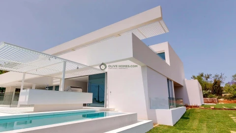 Moradia T5 para Venda em Loule (São Clemente)