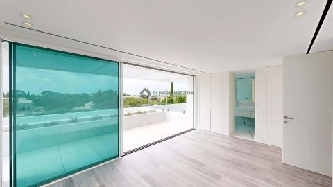 Moradia T5 para Venda em Loule (São Clemente)