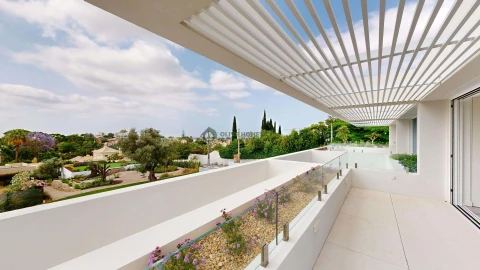 Moradia T5 para Venda em Loule (São Clemente)