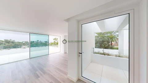 Moradia T5 para Venda em Loule (São Clemente)