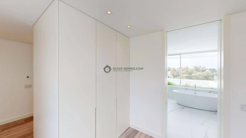 Moradia T5 para Venda em Loule (São Clemente)