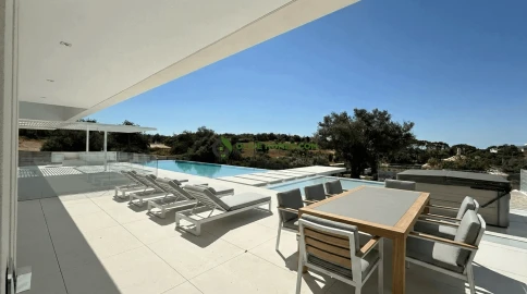 Moradia T5 para Venda em Loule (São Clemente)