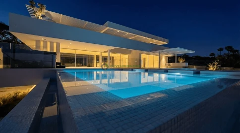 Moradia T5 para Venda em Loule (São Clemente)