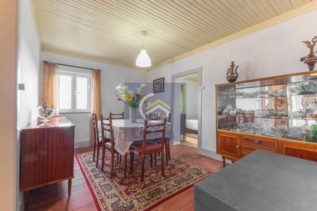 Moradia T5 para Venda em Santa Cruz do Douro e São Tomé de Covelas Foto 35