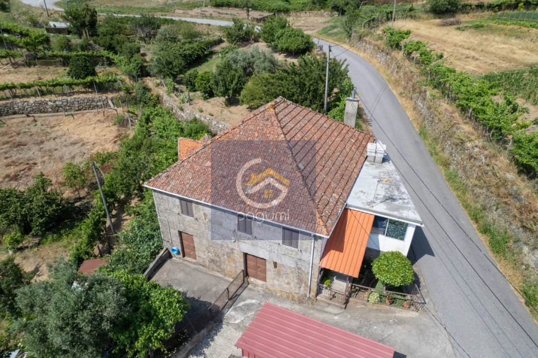 Moradia T5 para Venda em Santa Cruz do Douro e São Tomé de Covelas Foto 5