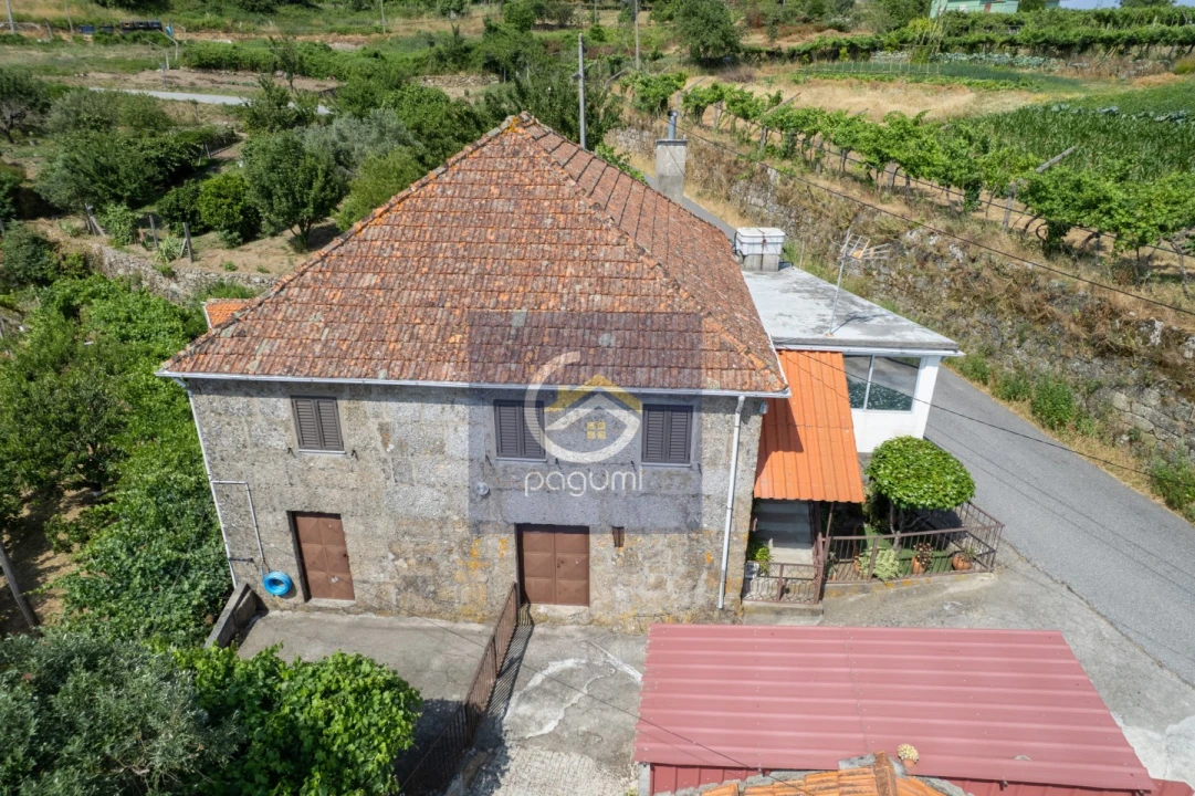 Moradia T5 para Venda em Santa Cruz do Douro e São Tomé de Covelas Foto 6