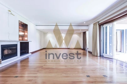 Moradia T5 para Venda em Lordelo do Ouro e Massarelos