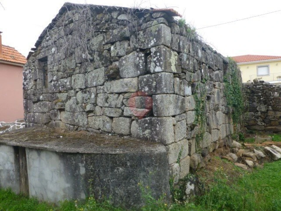 Moradia T0 para Venda em Messegães, Valadares e Sá Foto 1