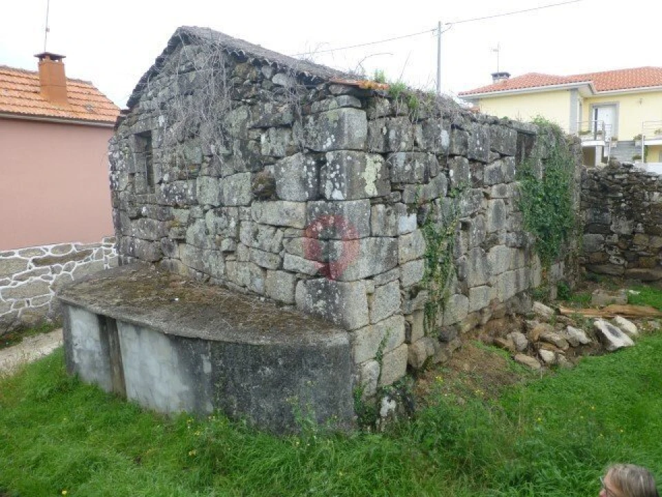 Moradia T0 para Venda em Messegães, Valadares e Sá Foto 1