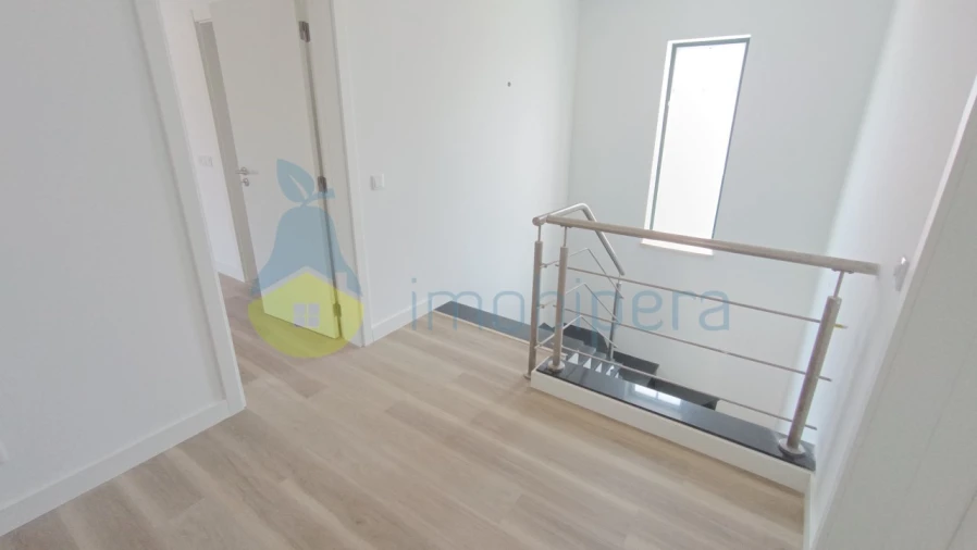 Moradia T3 para Venda em Alcantarilha e Pêra Foto 12