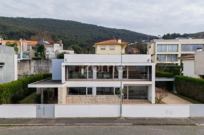 Moradia T3 para Venda em Nogueira, Fraião e Lamaçães