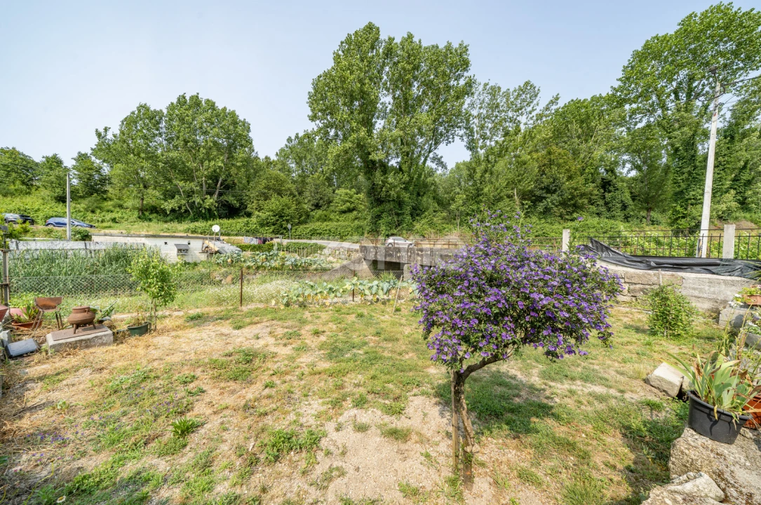 Moradia T2 para Venda em Fermentões Foto 12