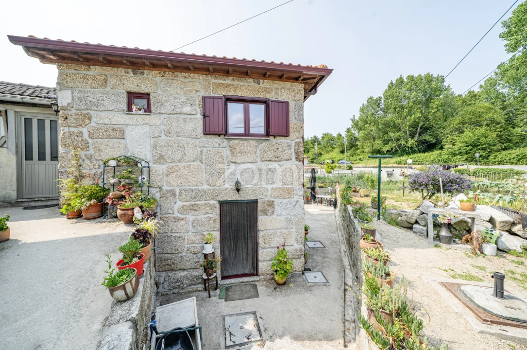 Moradia T2 para Venda em Fermentões Foto 6