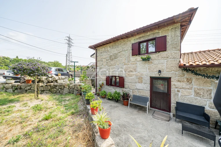 Moradia T2 para Venda em Fermentões