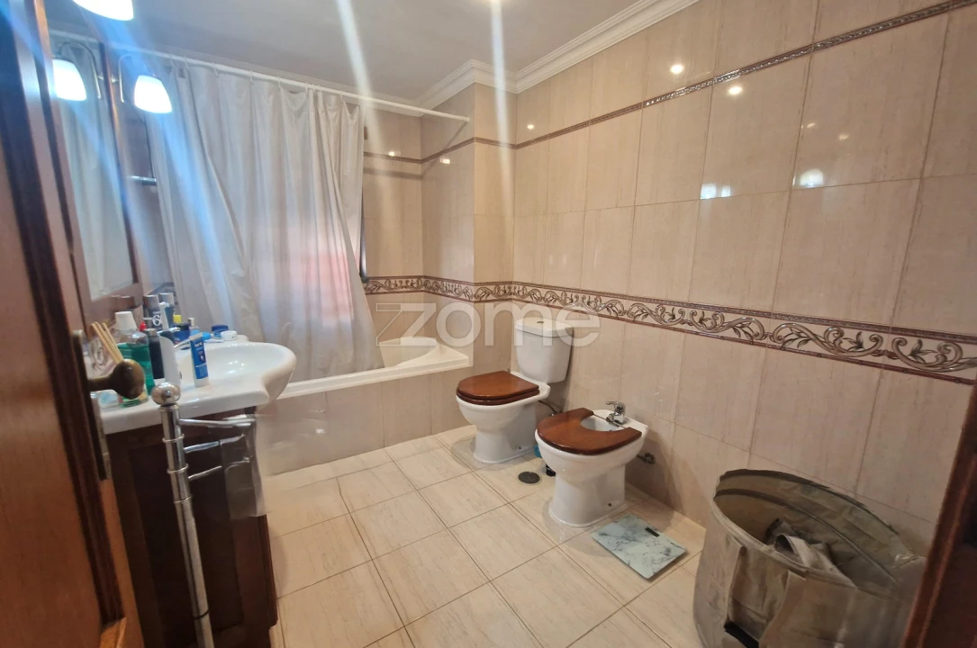 Apartamento T3 para Venda em Moita Foto 28