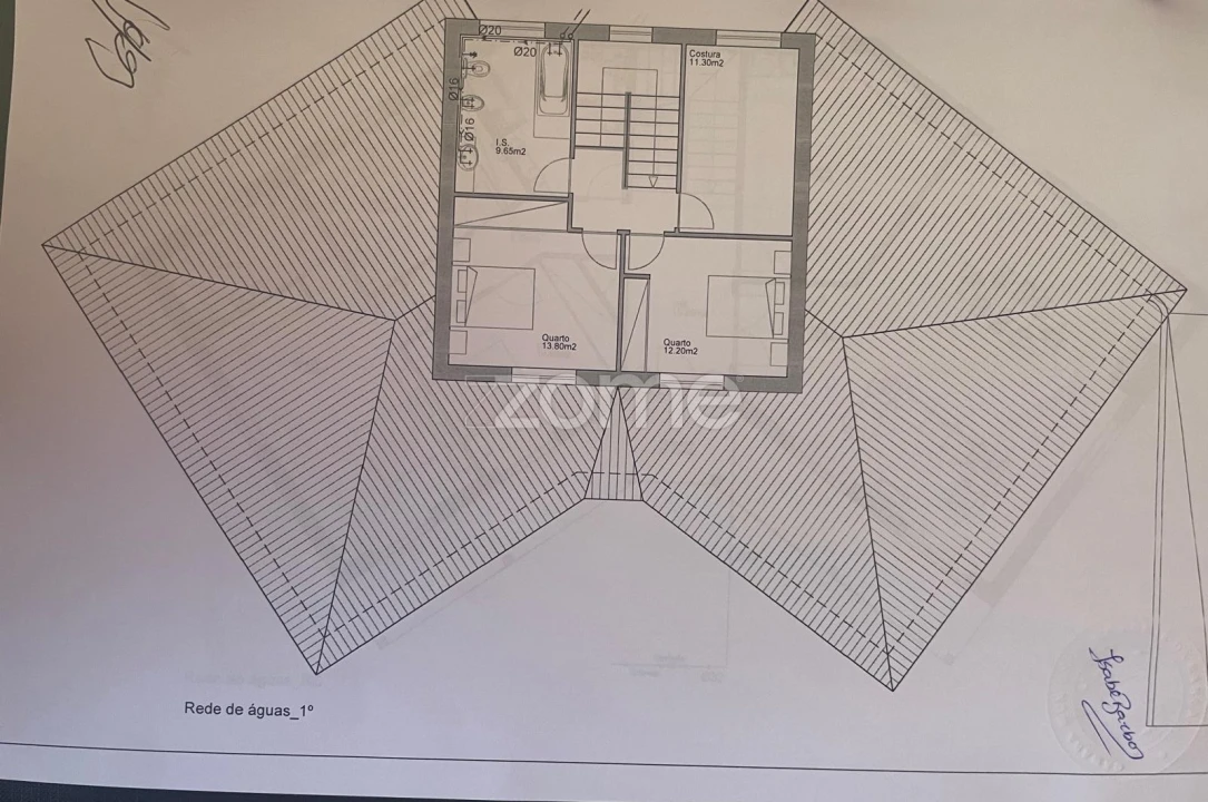 Moradia T6 para Venda em Azias Foto 48