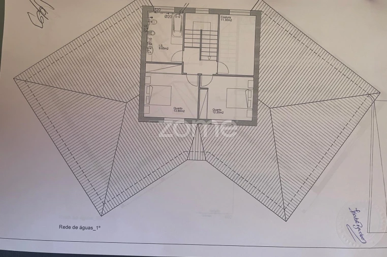 Moradia T6 para Venda em Azias Foto 48