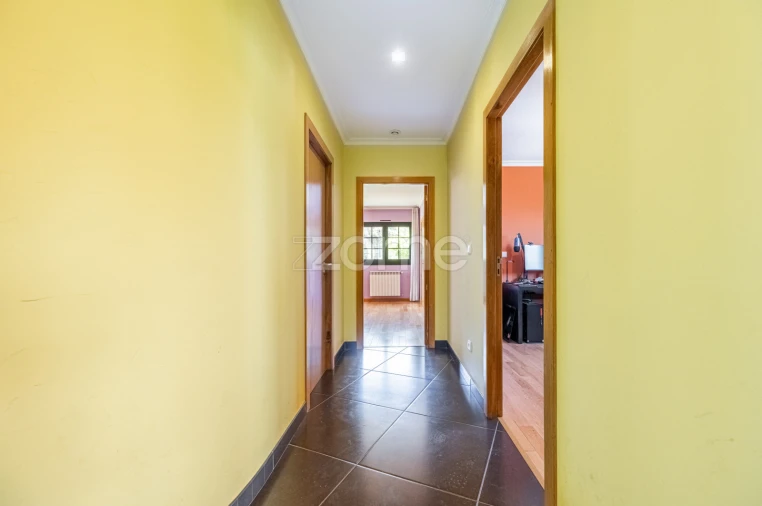 Moradia T6 para Venda em Azias Foto 14