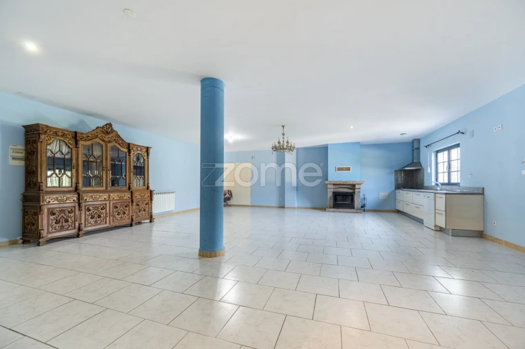 Moradia T6 para Venda em Azias Foto 26