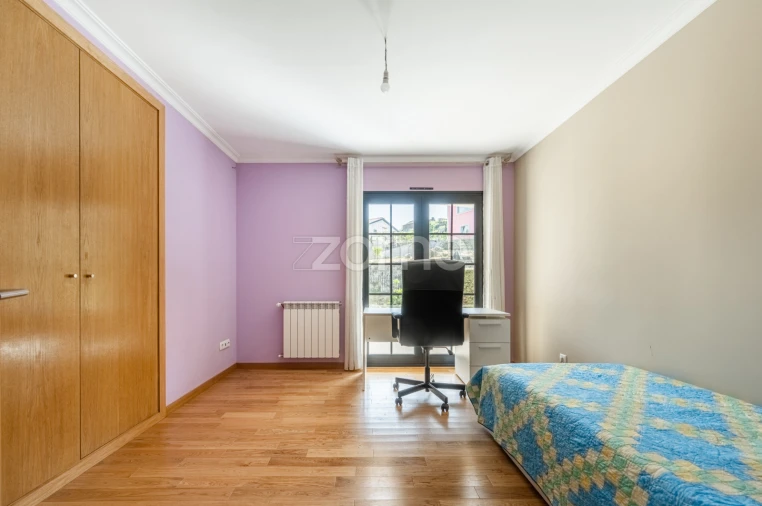 Moradia T6 para Venda em Azias Foto 18