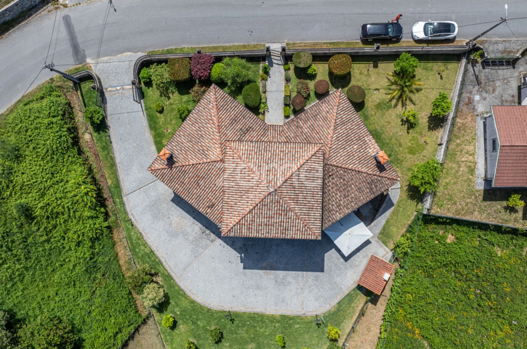 Moradia T6 para Venda em Azias Foto 38